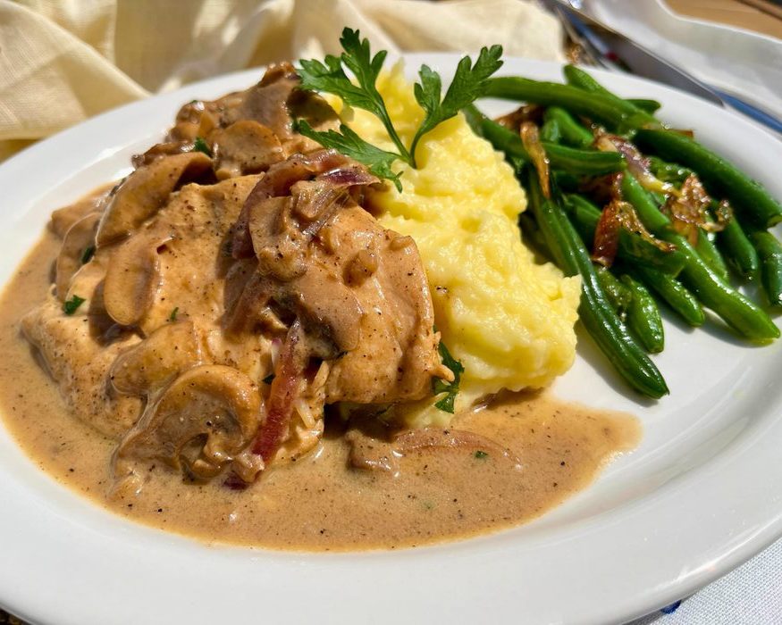 Chicken marsala, daily special, mushroom sauce, gouda mashed potatoes, green beans